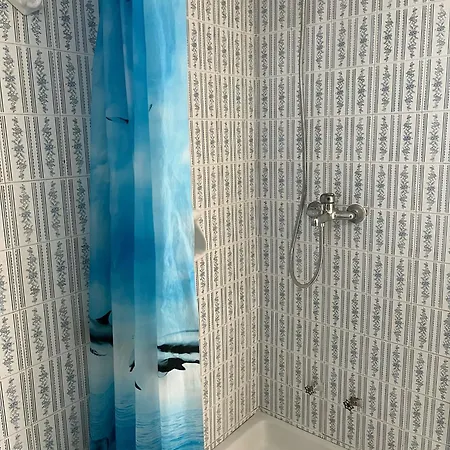 J & N Apartment *