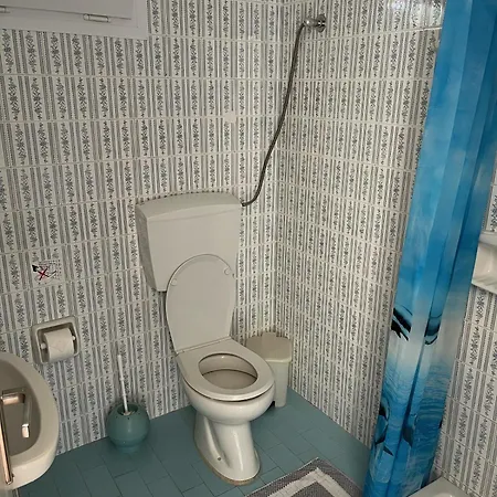 J & N Apartment