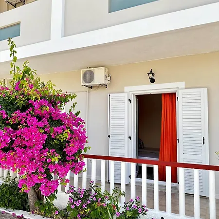 J & N Apartamento Laganas